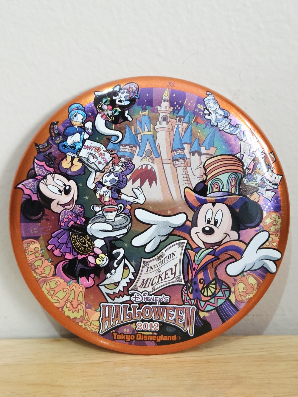 *4 for $20* Tokyo Disneyland Halloween 2012 Mickey & Friends Large Can Badge Pin